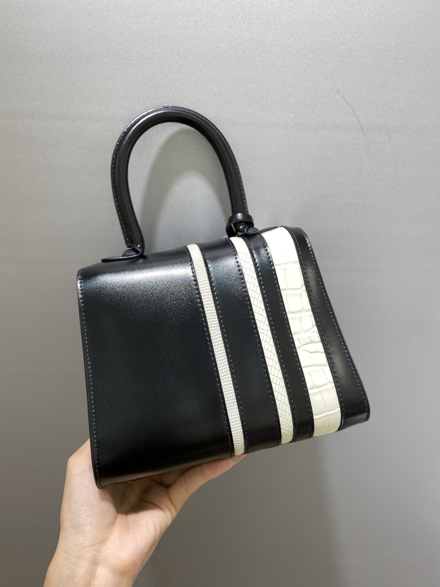 델보 브리앙 박스백 미니